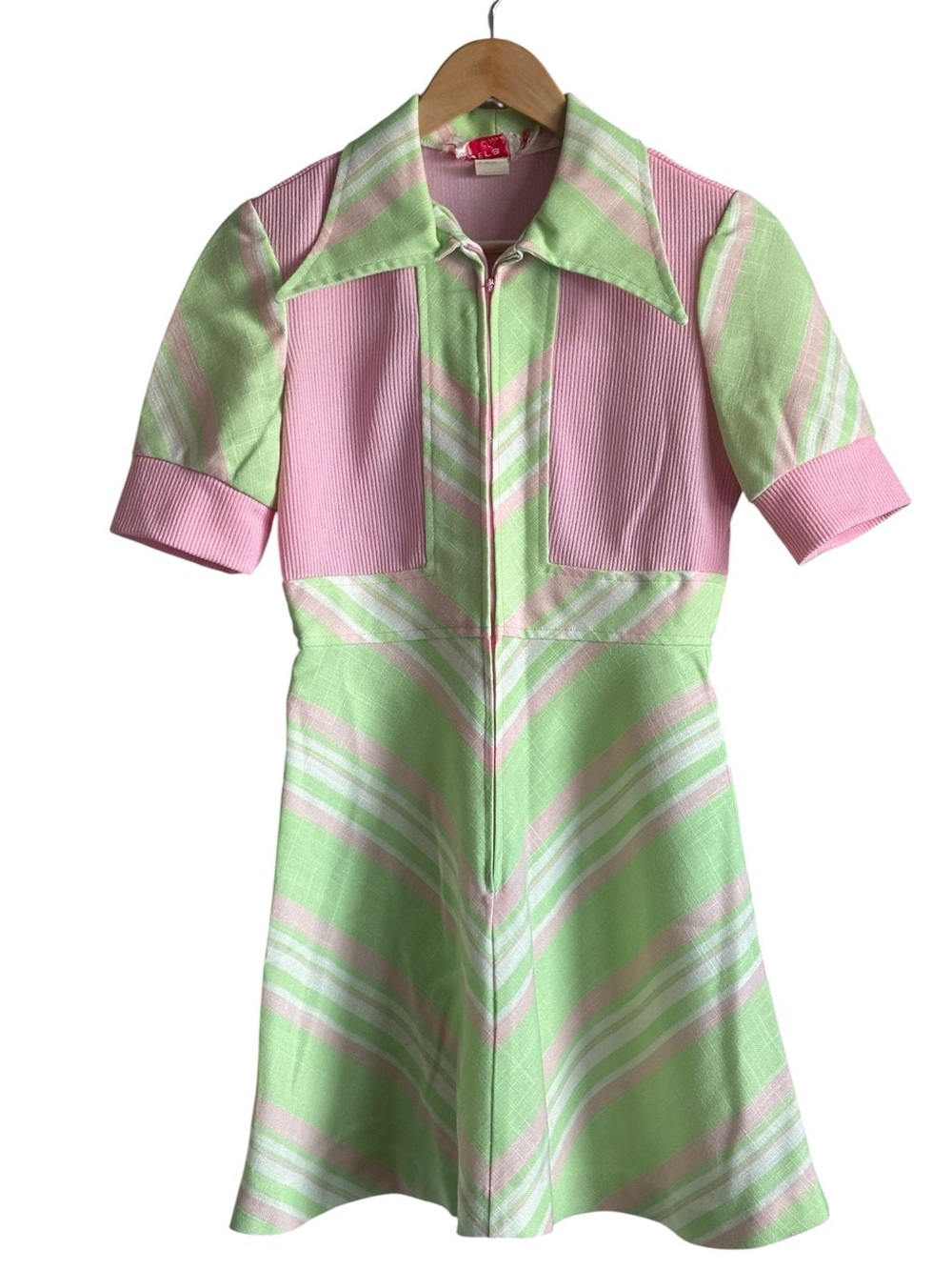 Vintage 60s 70s Jerell of Texas Green Pink Womens Mini Dress Size 11
Approx.